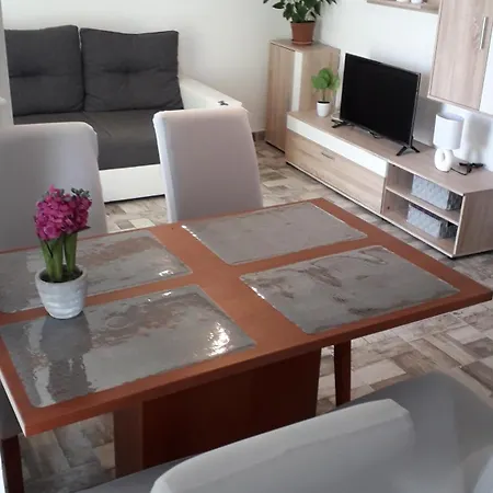 Studio Apartman *